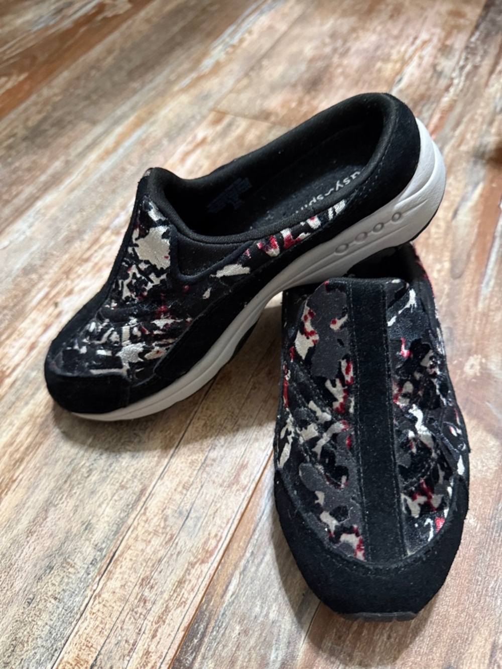 Easy Spirit Black Slip-On Mules with Cream and Red Pattern